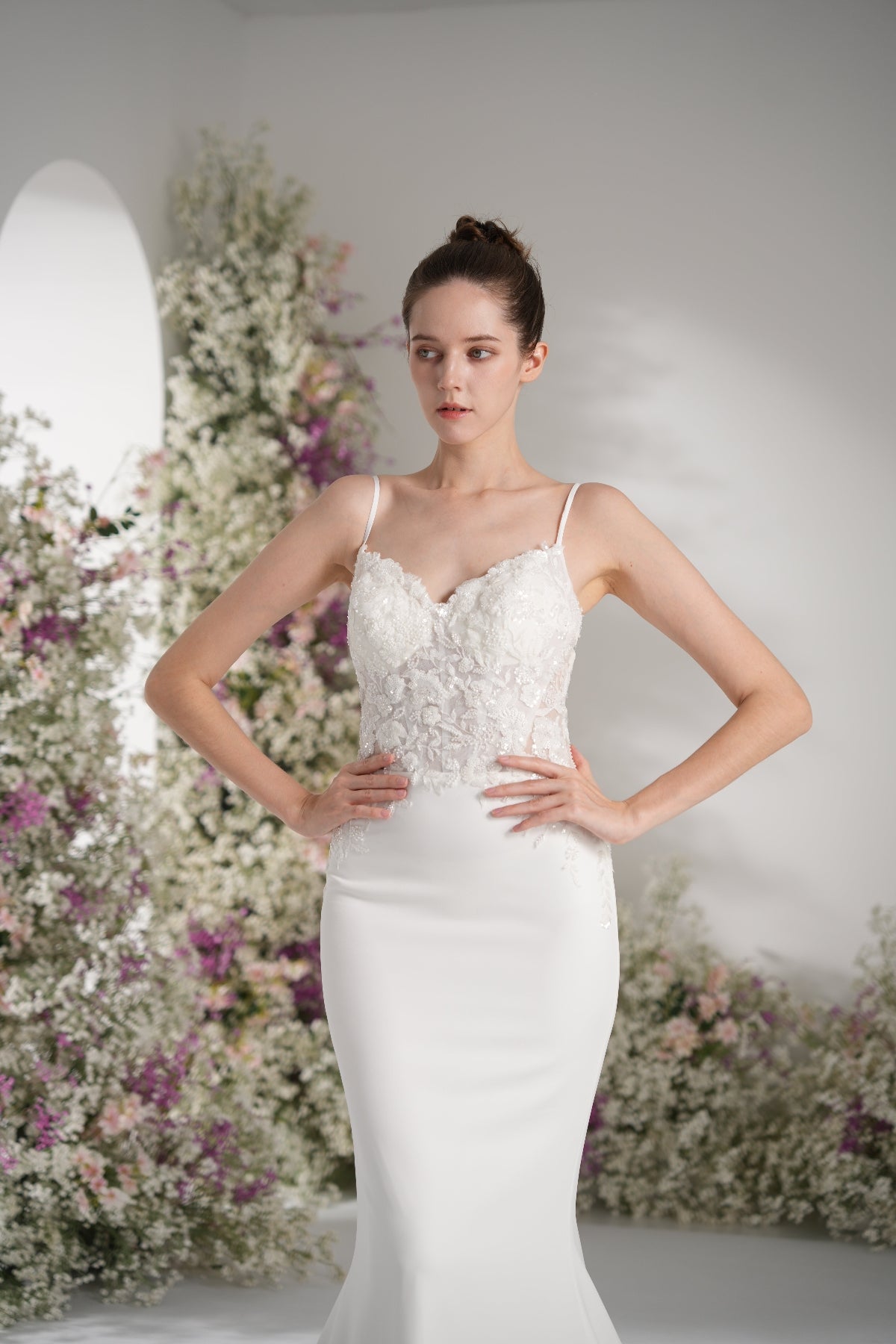 Trumpet/Mermaid Spaghetti Strap Sleeveless Beading Lace Stretch Satin Sexy Wedding Dress With Court Train