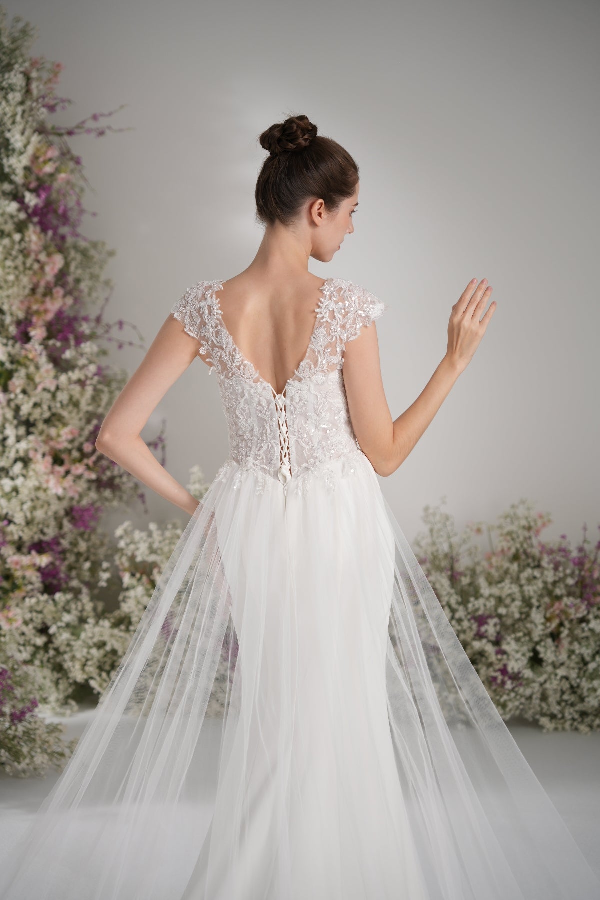 Trumpet/Mermaid V-neck sleeveless beading lace cape wedding dress With Court Train