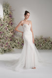Trumpet/Mermaid Sweetheart Sleeveless Lace Applique Tull Sexy Wedding Dress With Court Train