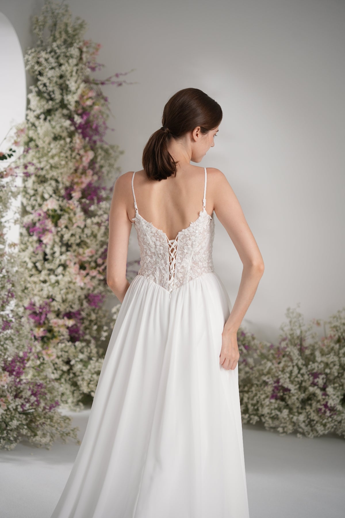 A-line Spaghetti Strap Deep V Sleeveless Lace Applique Wedding Dress With Court Train