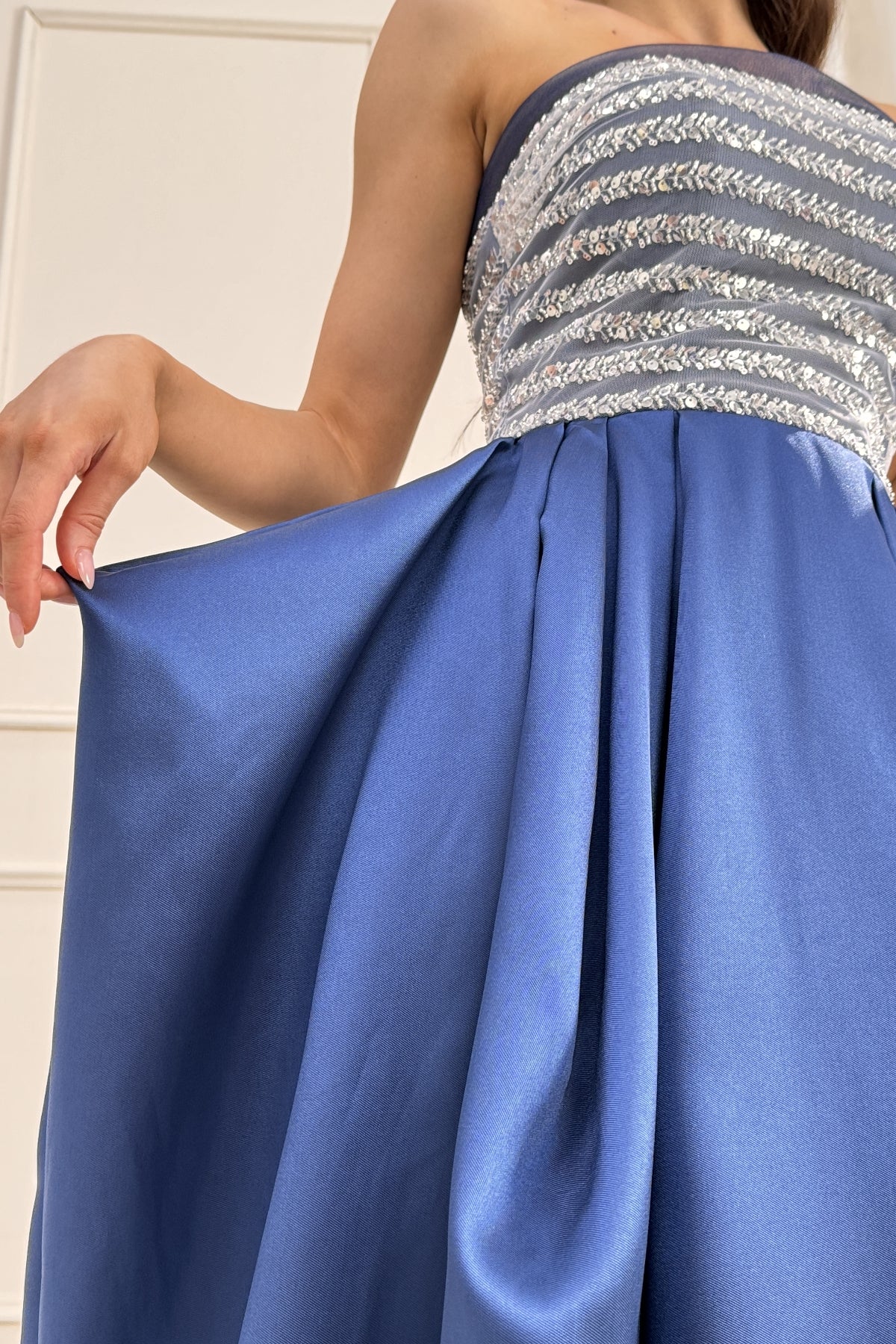 A-line Strapless Sleeveless Beading Satin/Floor Length Prom Dress
