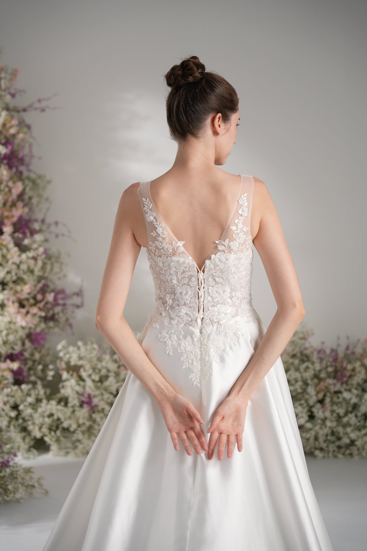 A-line V Neck Sleeveless Lace Satin Simple Wedding Dress With Court Train