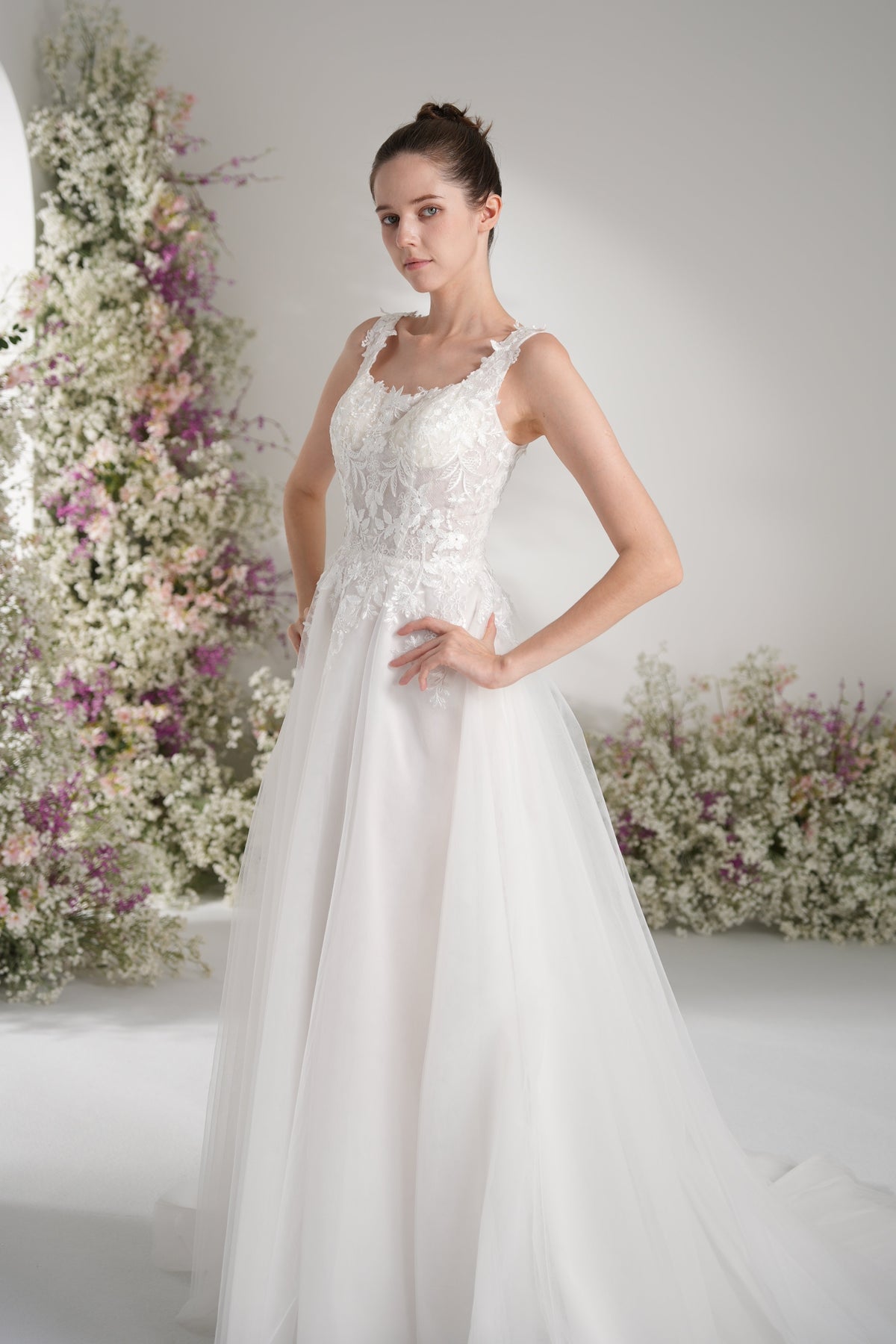 A-line Square Neck Lace Tulle Wedding Dress With Court Train