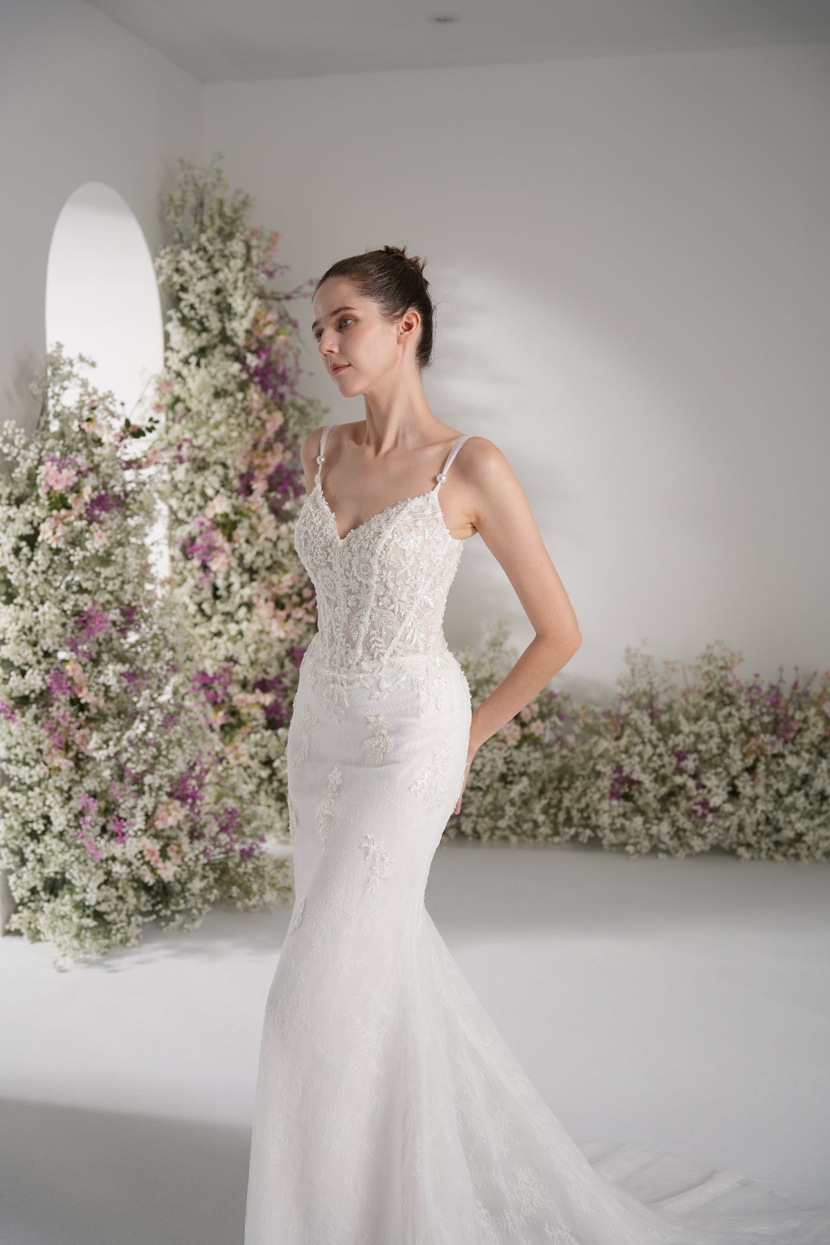 Trumpet/Mermaid Sweetheart Sleeveless Lace Applique Sexy Wedding Dress With Court Train