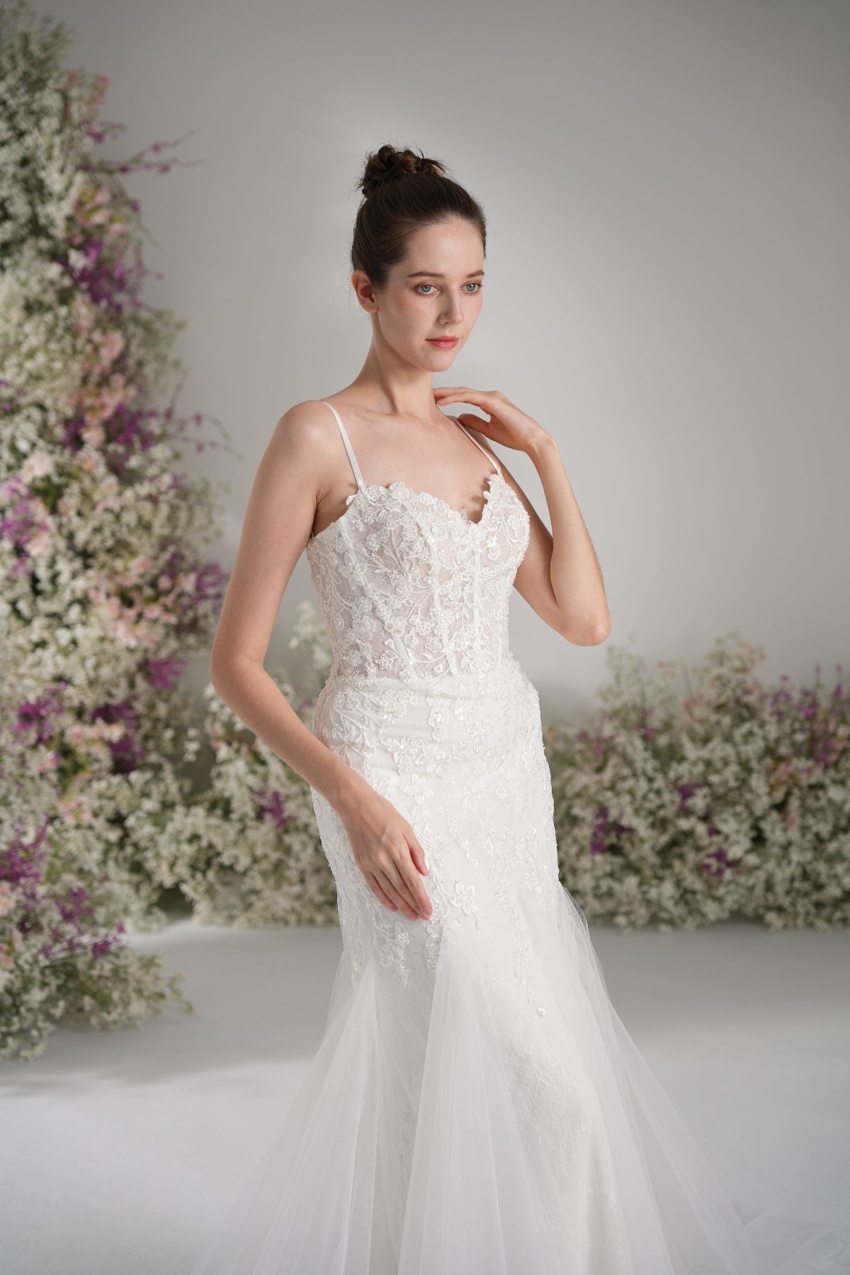 Trumpet/Mermaid Sweetheart Sleeveless Lace Applique Tull Sexy Wedding Dress With Court Train