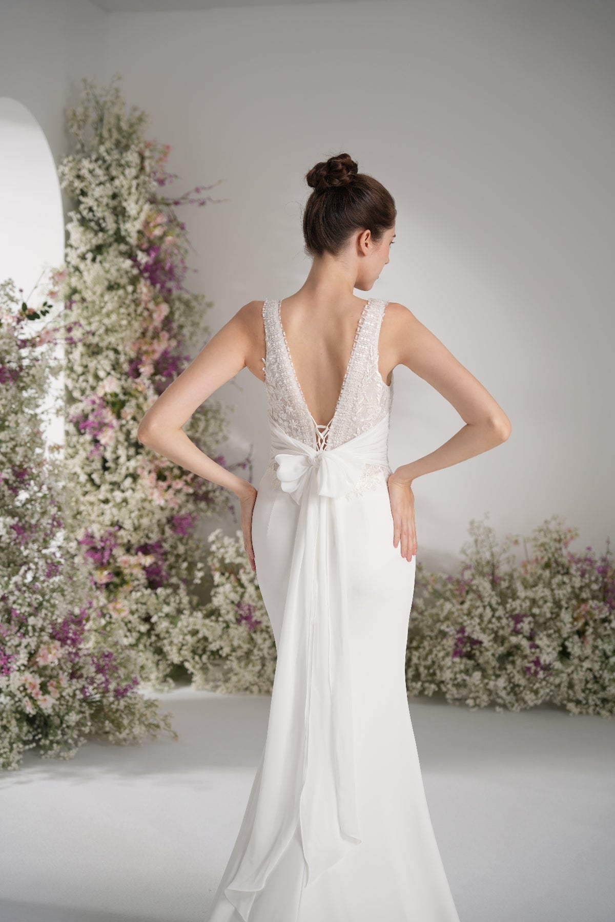 TrumpetMermaid Queen neckline Sleeveless Lace Beading Wedding Dress with Court Train