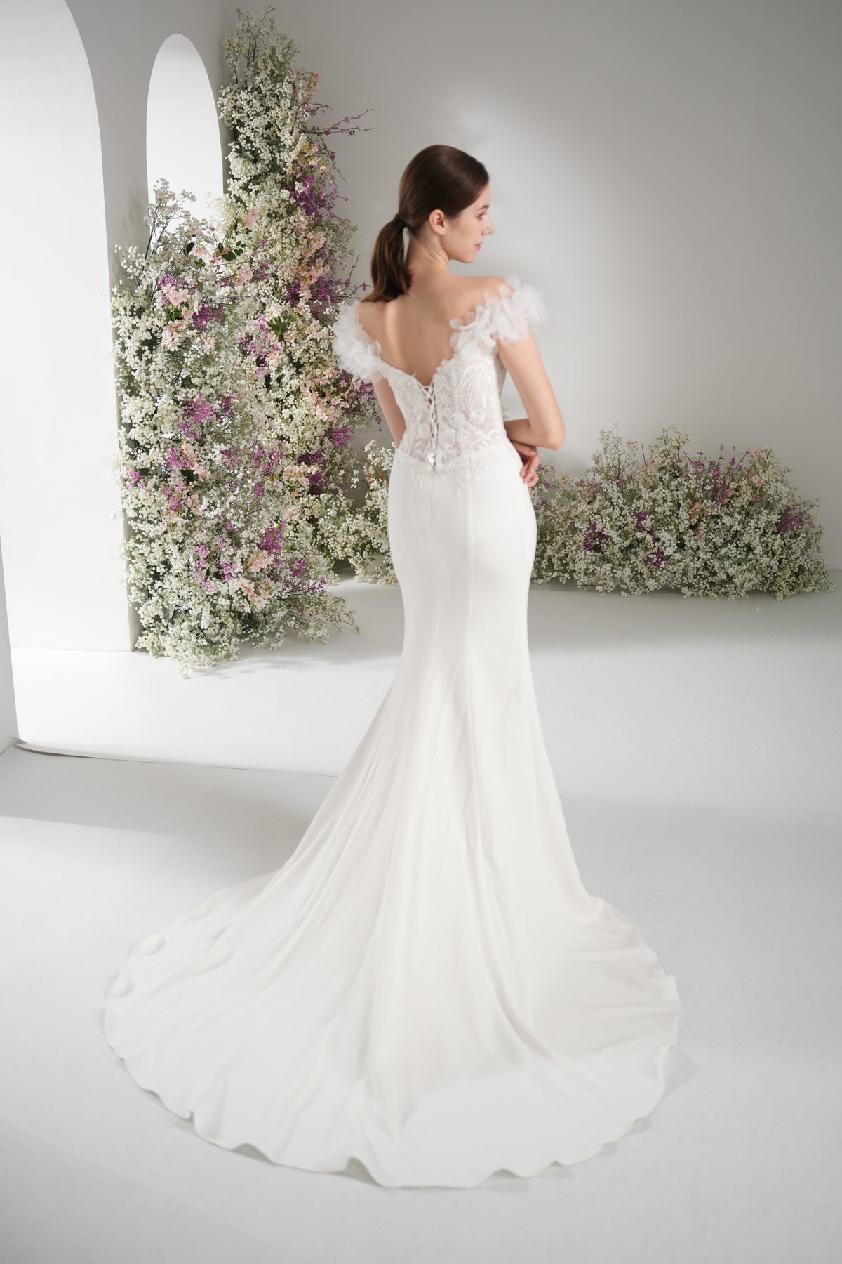 Trumpet/Mermaid Off-The-Shoulder Sleeveless Lace Applique Sexy Wedding Dress  With Court Train