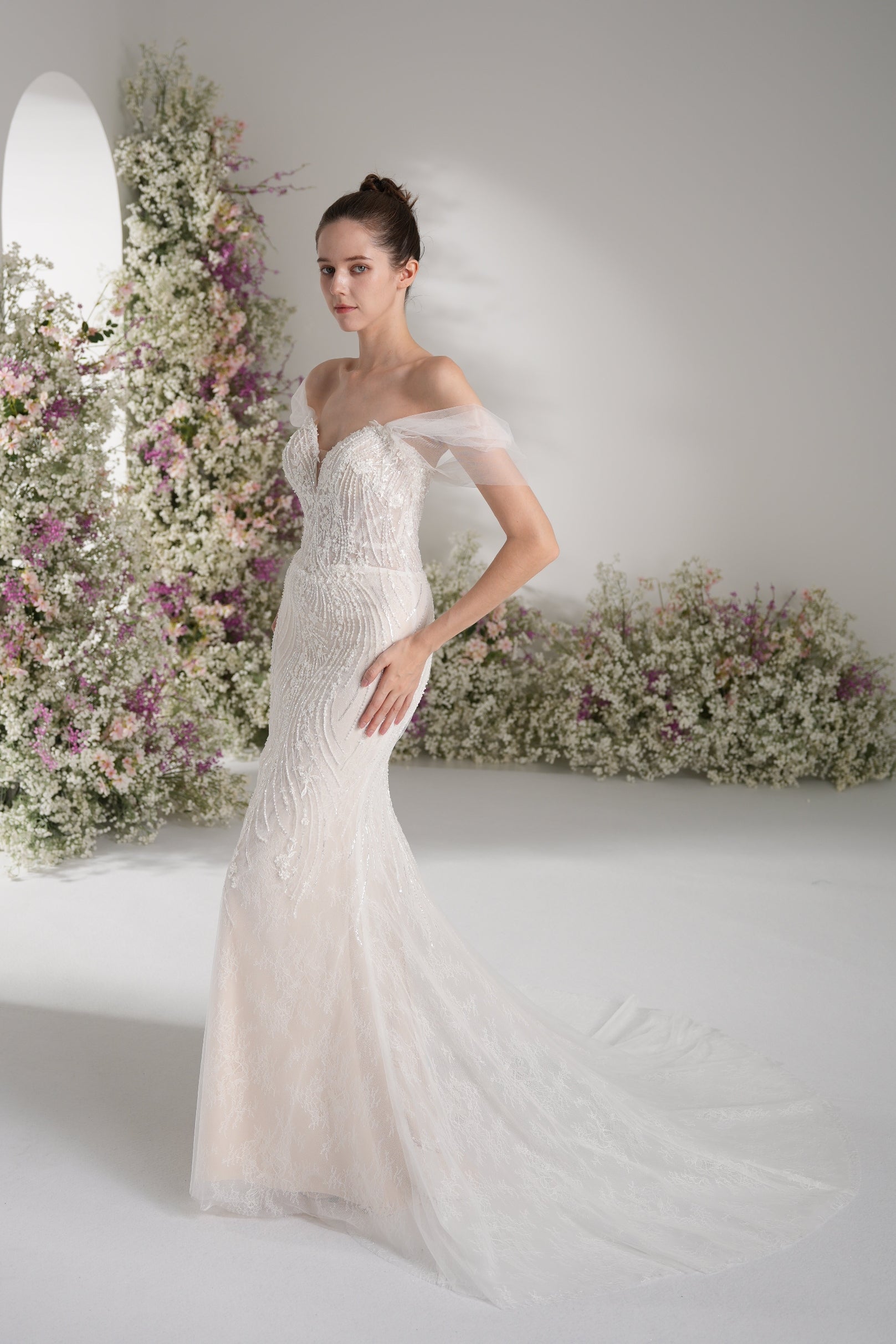 Trumpet/Mermaid Off-The-shoulder Beading Lace Wedding Dress With Court Train