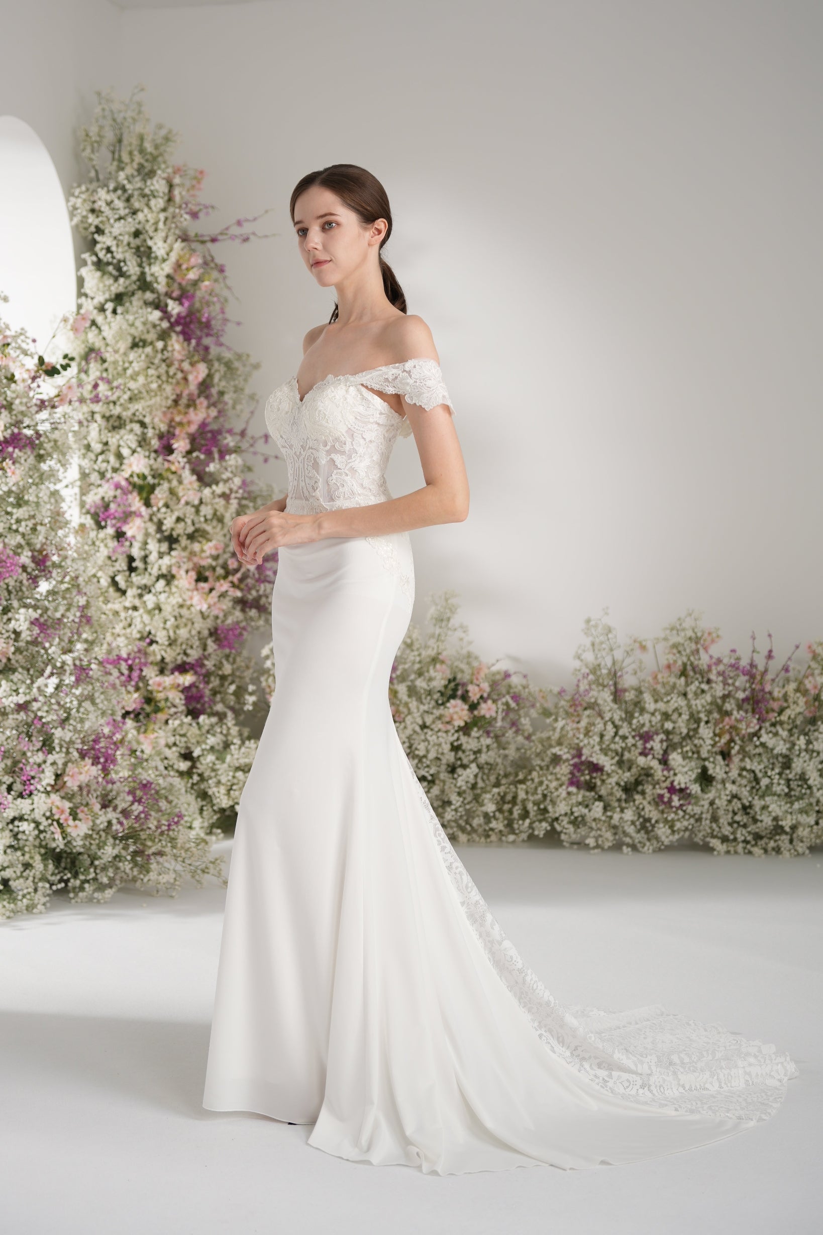 Trumpet/Mermaid Off-The Shoulder Sweetheart Full Lace Sexy Wedding Dress With Court Train