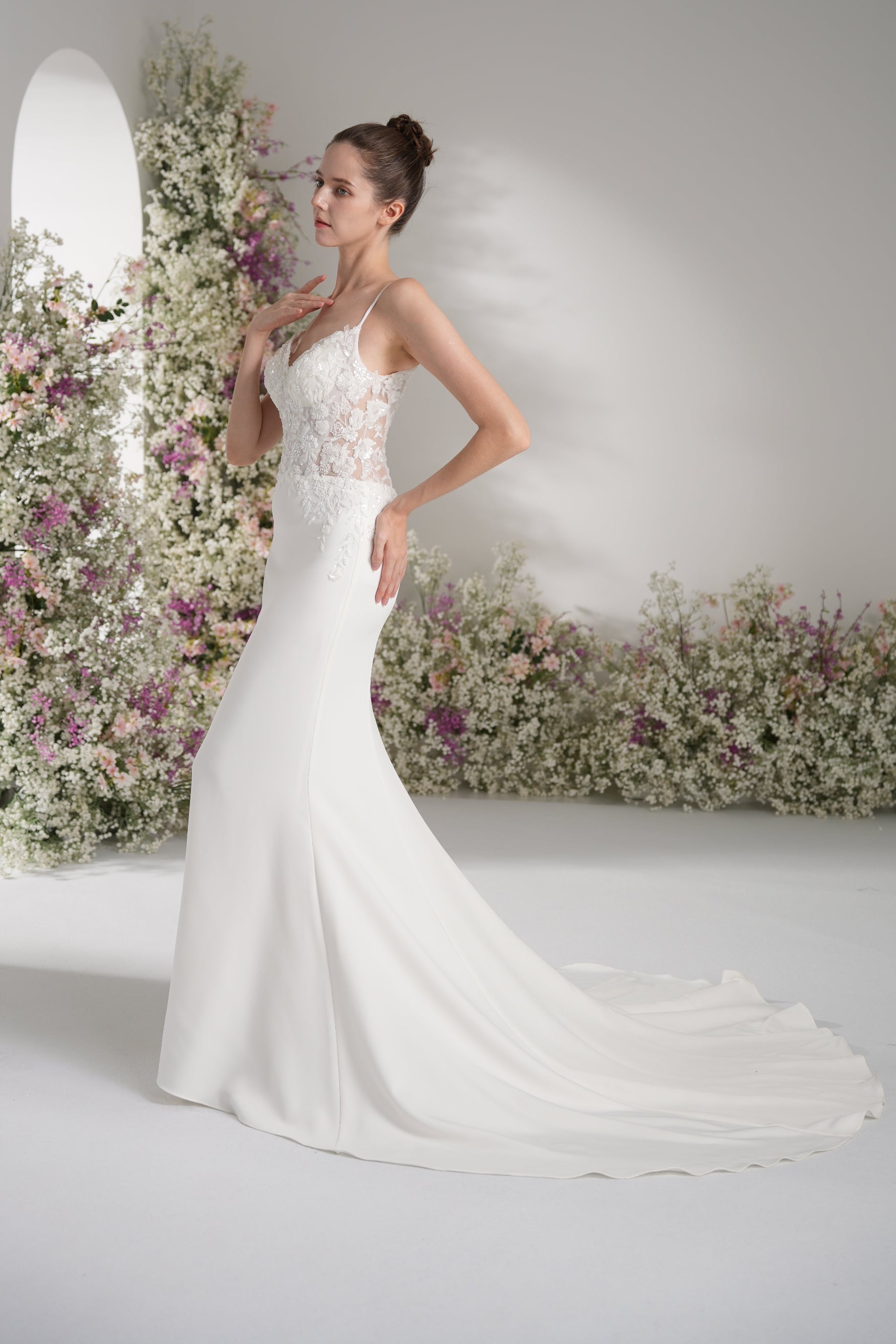 Trumpet/Mermaid Spaghetti Strap Sleeveless Beading Lace Stretch Satin Sexy Wedding Dress  With Court Train