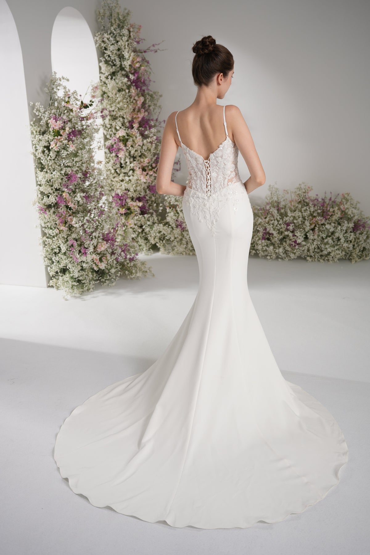Trumpet/Mermaid Spaghetti Strap Sleeveless Beading Lace Stretch Satin Sexy Wedding Dress  With Court Train