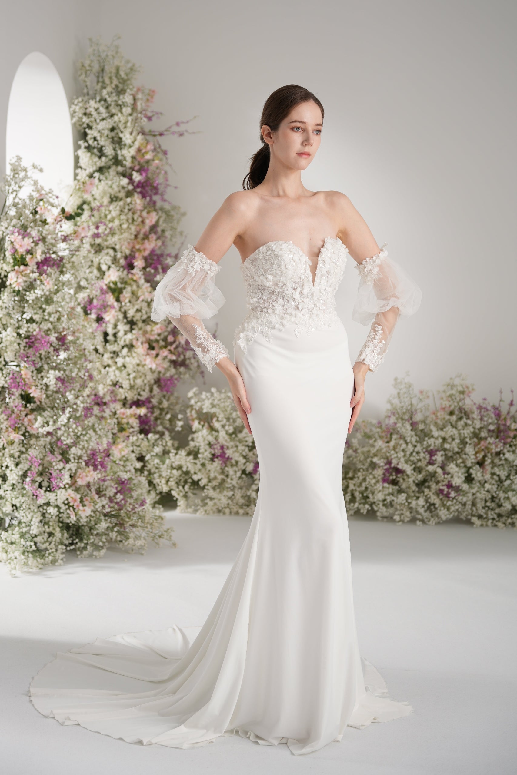 Trumpet/Mermaid Sweetheart Long Sleeve Applique Lace Beading Sexy Wedding Dress with Court Train