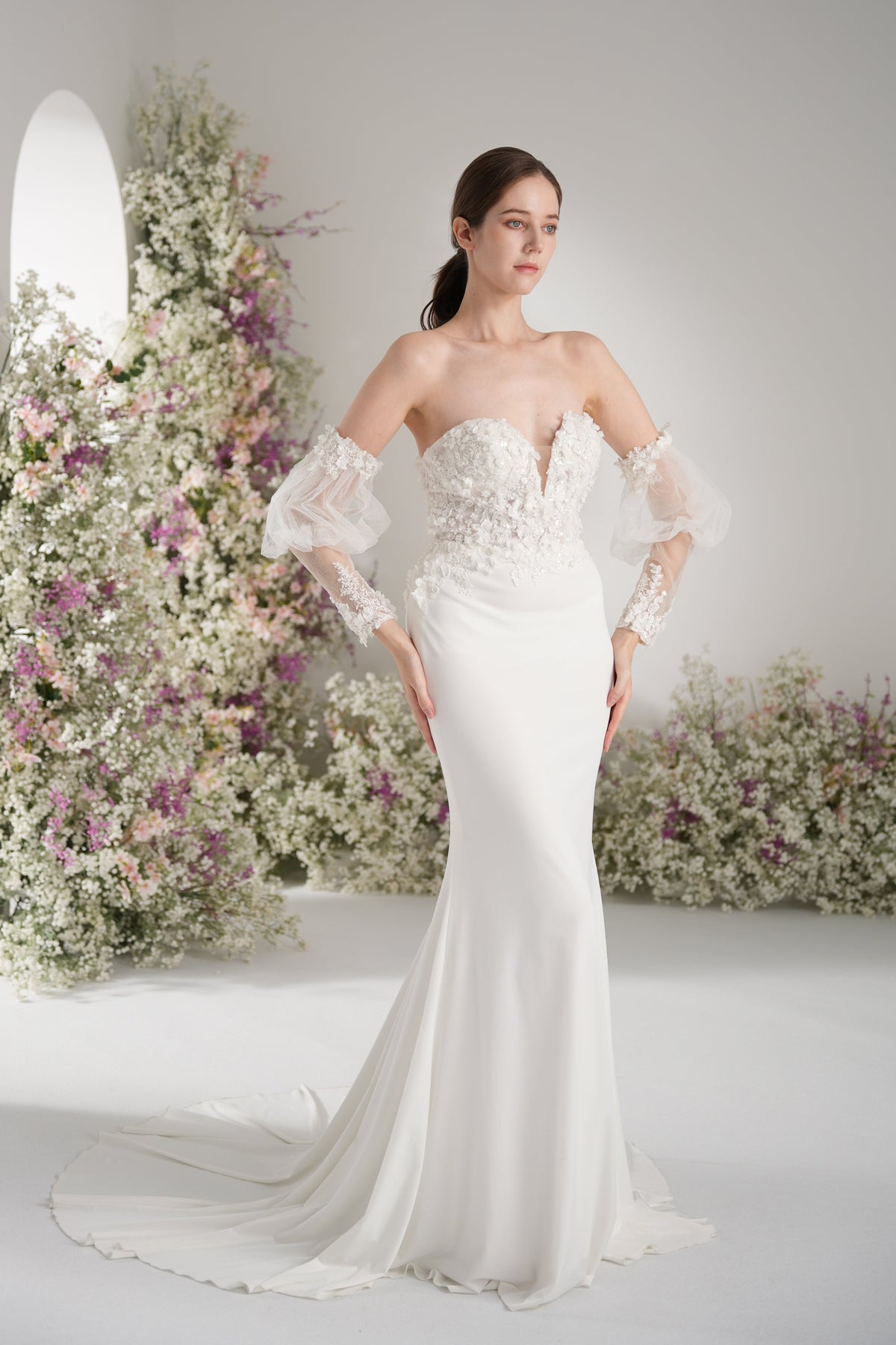 Trumpet/Mermaid Sweetheart Long Sleeve Applique Lace Beading Sexy Wedding Dress with Court Train