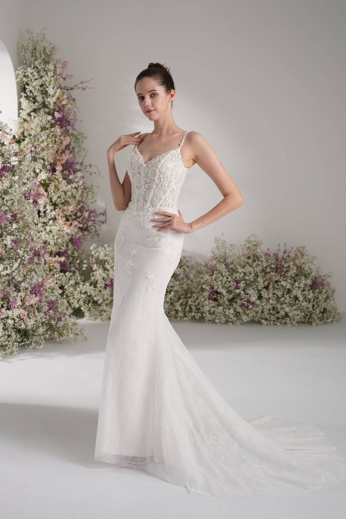 Trumpet/Mermaid Sweetheart Sleeveless Lace Applique Sexy Wedding Dress With Court Train