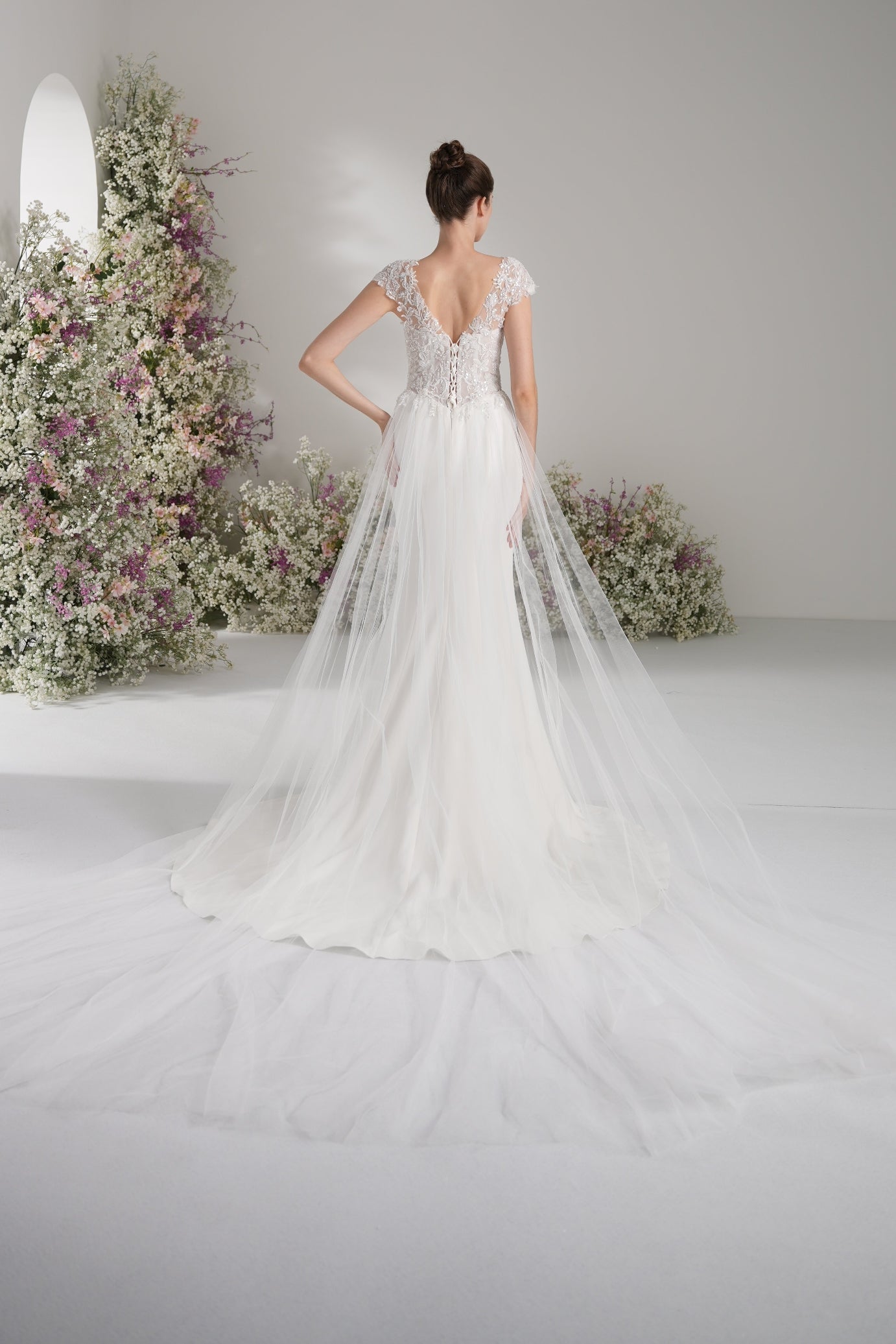 Trumpet/Mermaid V-neck sleeveless beading lace cape wedding dress  With Court Train