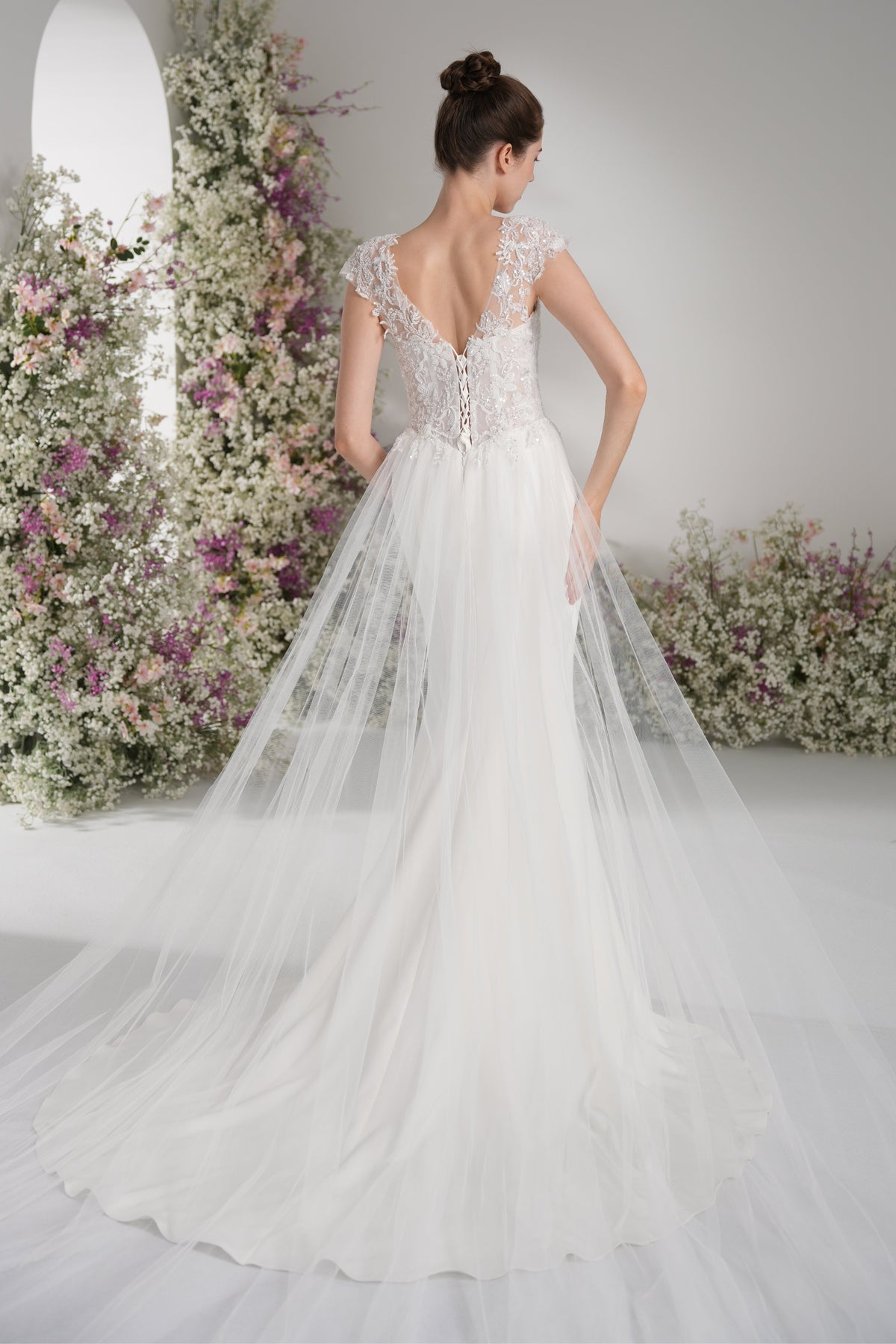 Trumpet/Mermaid V-neck sleeveless beading lace cape wedding dress  With Court Train